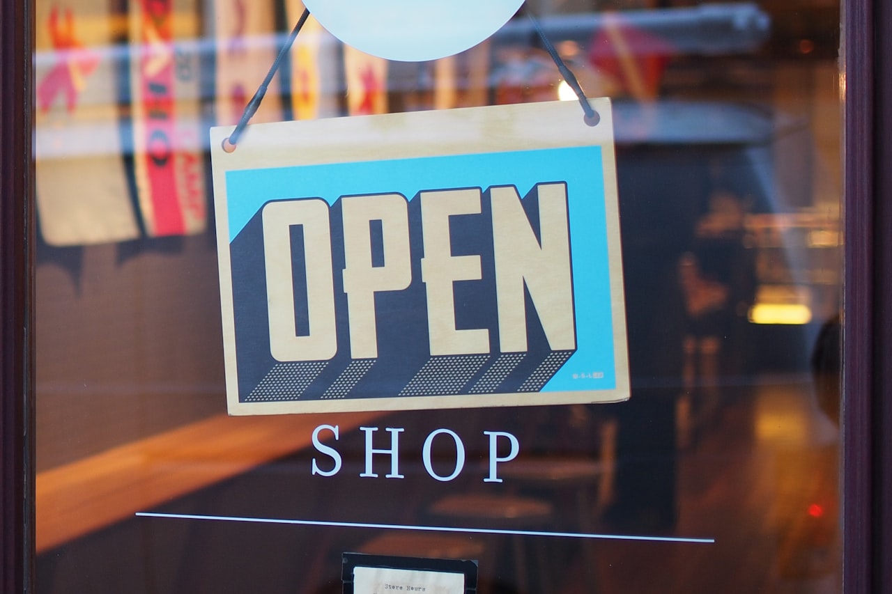 Ultimate Guide: How to Launch Your Own Online Store in 2024