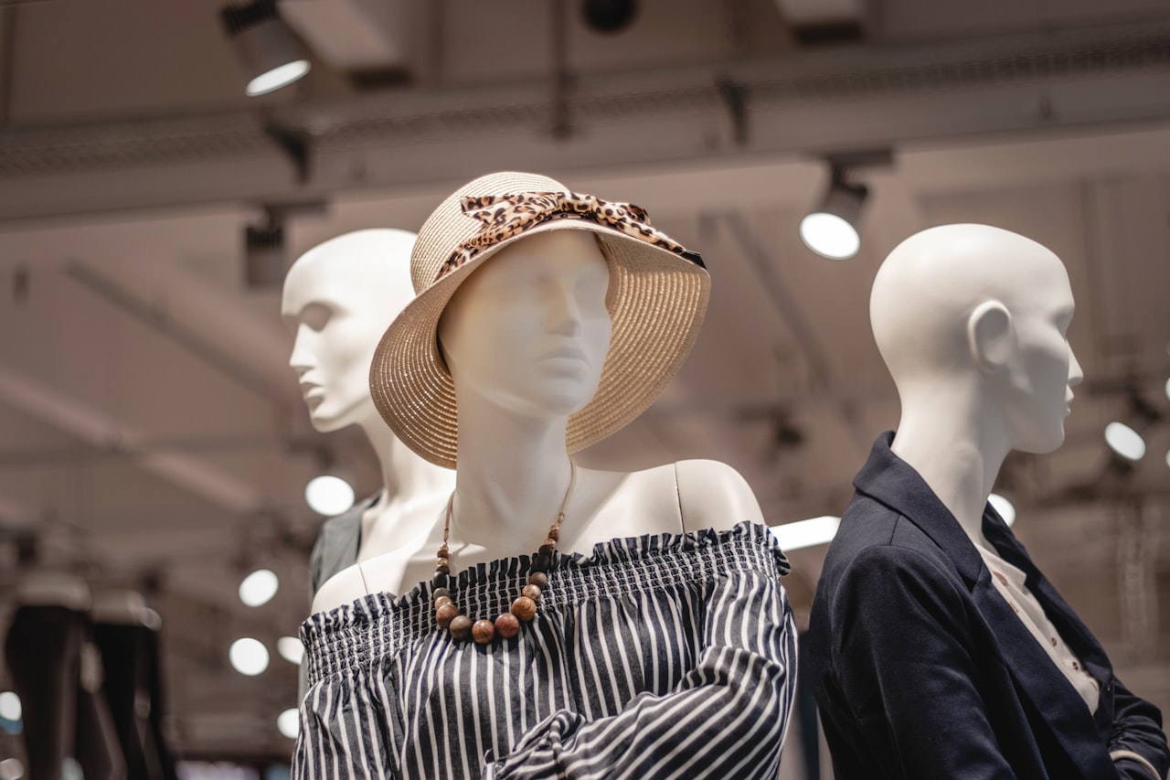 Starting an online boutique can be an exhilarating experience filled with creative and business challenges. To ensure your venture is successful, follow this comprehensive step-by-step blueprint