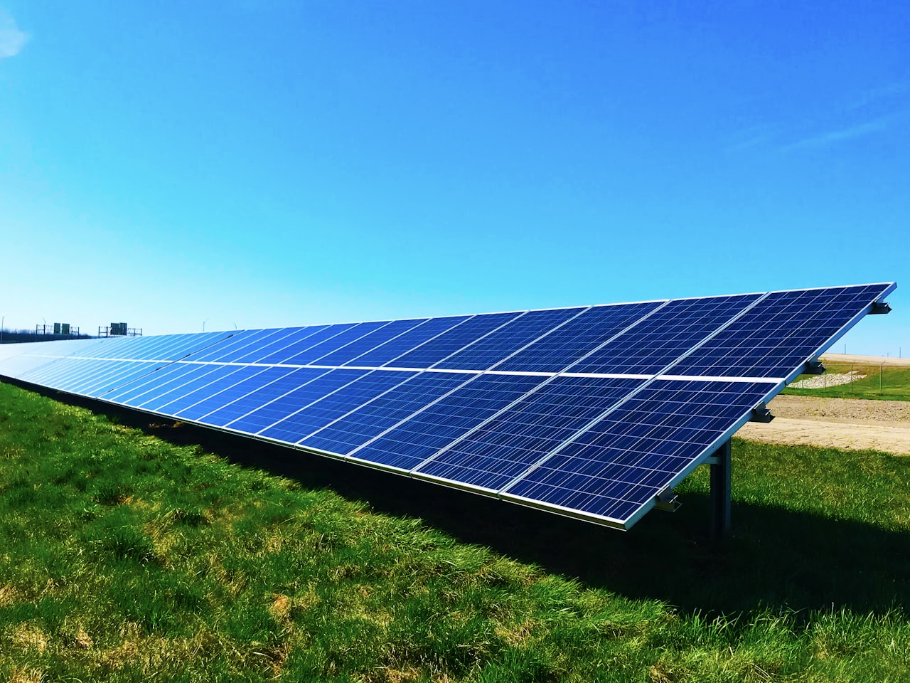 How to Start a Solar Panel Installation Business