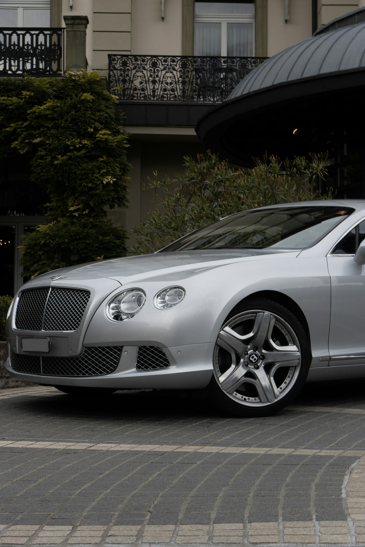 How to Start a Car Detailing Business: Shine and Profit